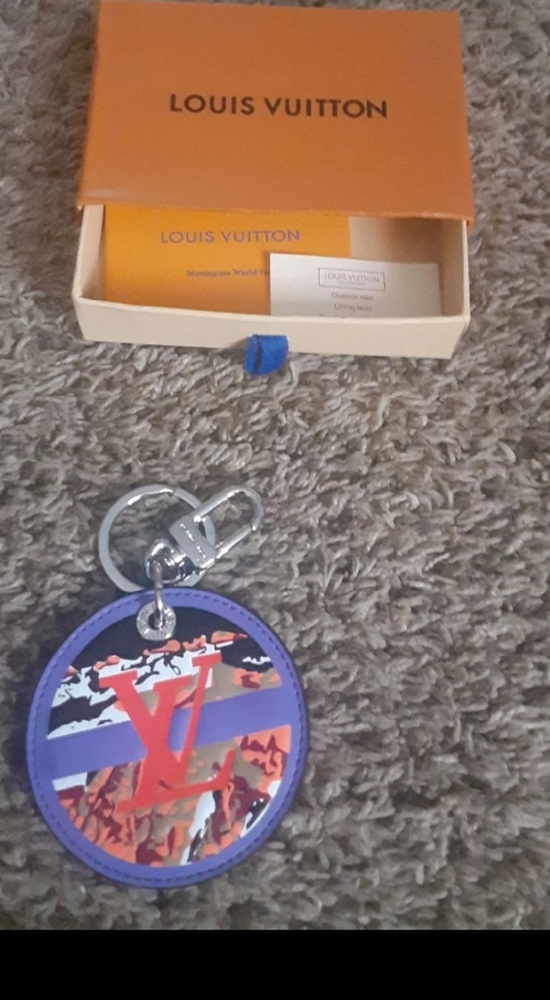 Lv keychain